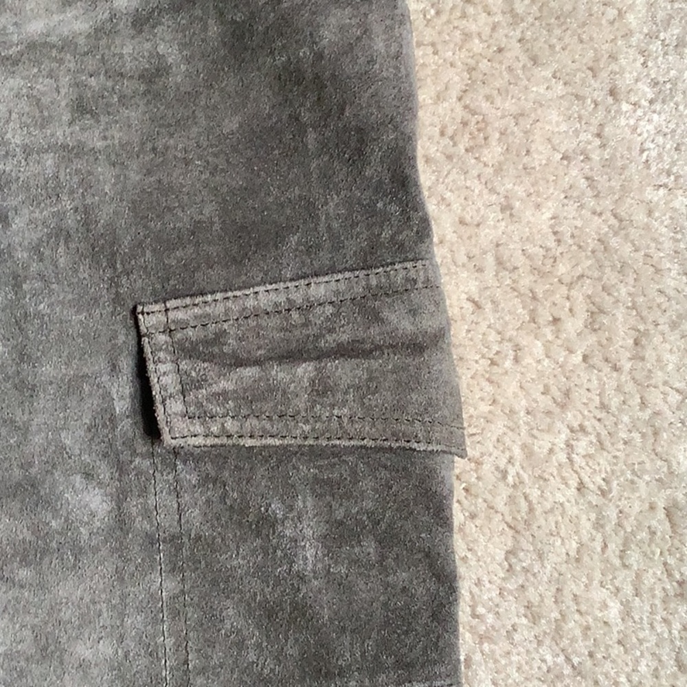 Suede olive green Sienastudio cargo pants.  Sz 6 - Picture 6 of 14